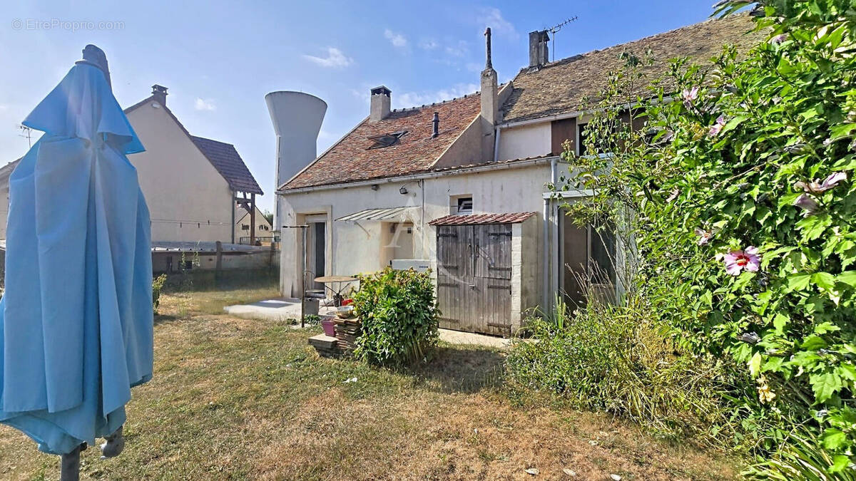 Maison à MORMANT