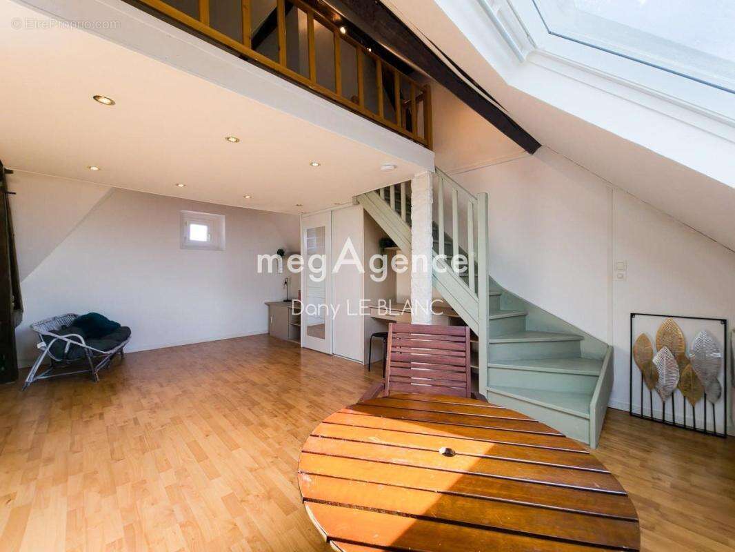 Appartement à MAINVILLIERS