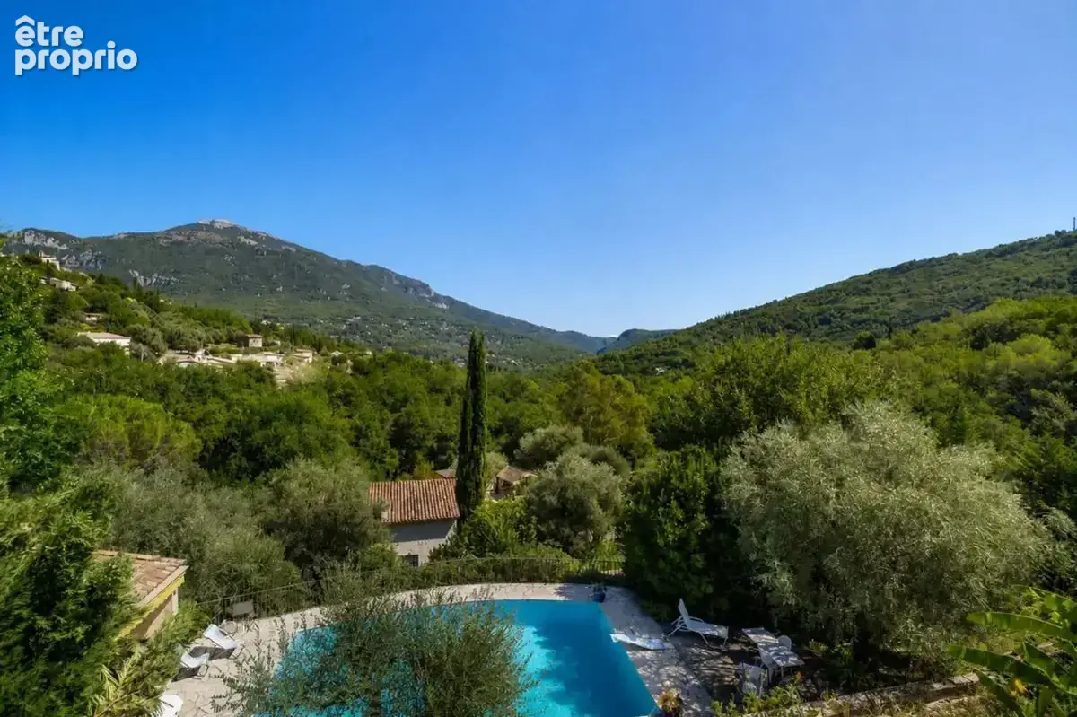 Maison de 6 pièces de 160 m² à Le Bar-sur-Loup - photo 10