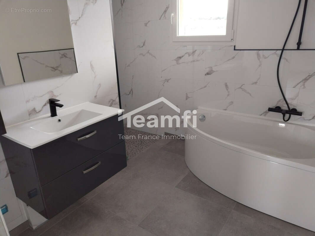 Maison 103 m² à Riom  - photo 8