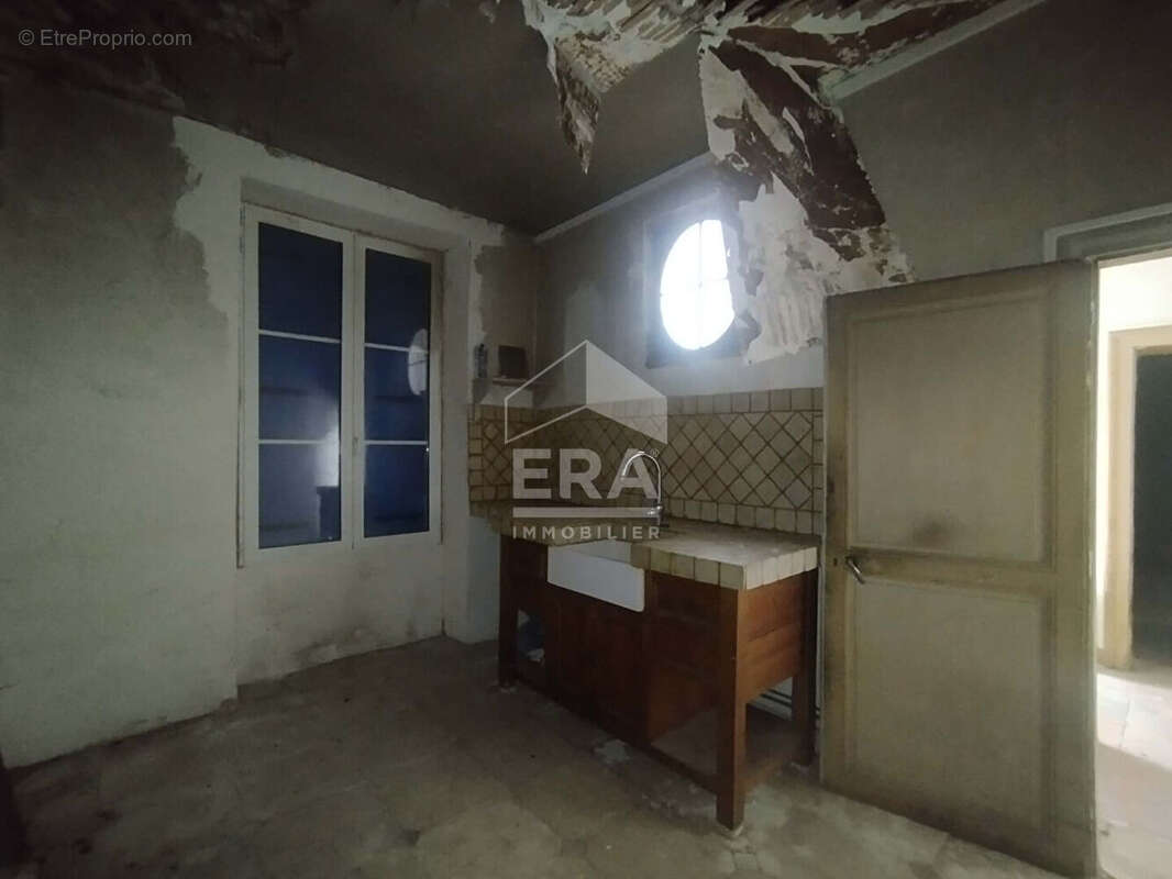 Maison 210 m² à Saint-Germain  - photo 4