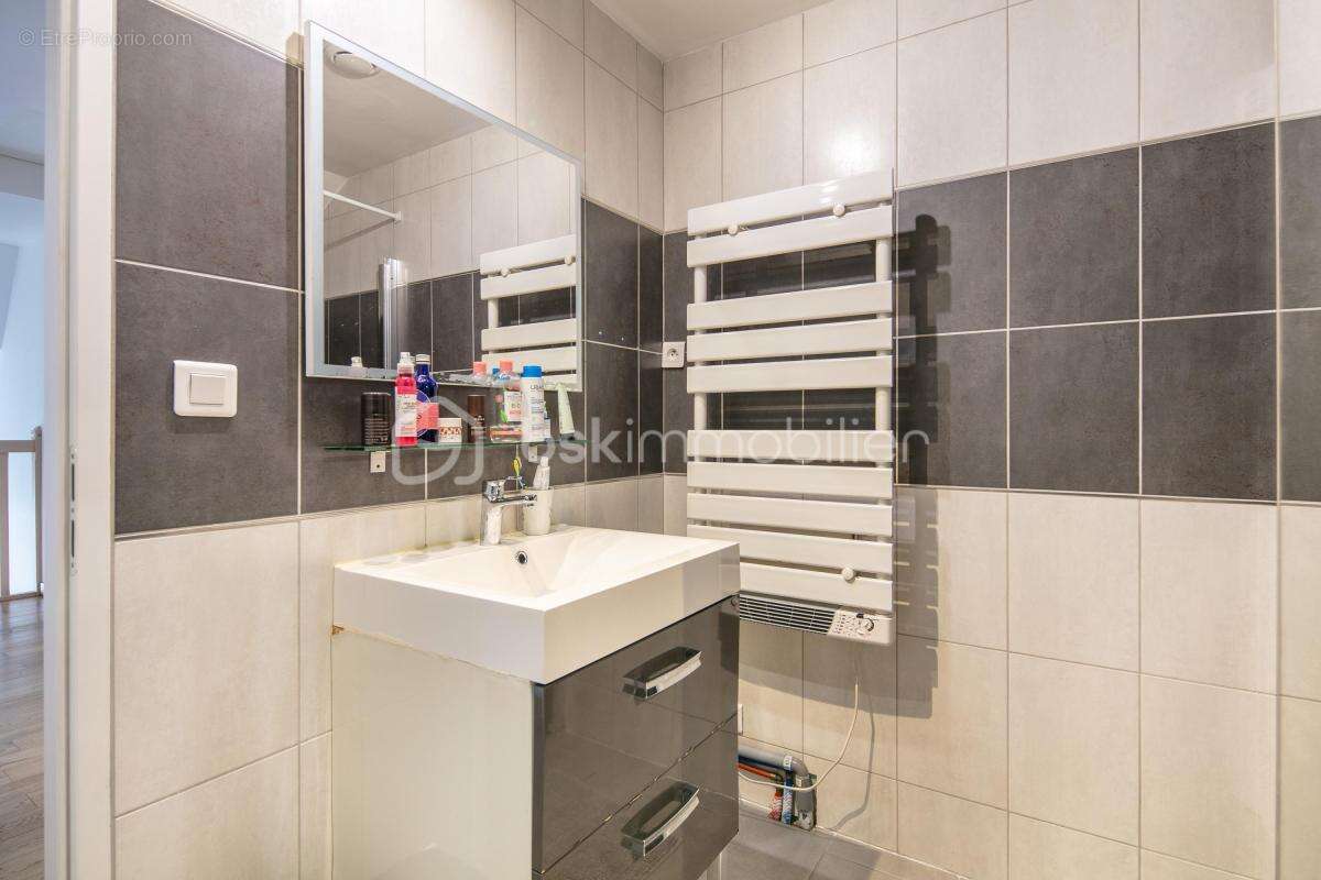 Maison à SAINT-MARTIN-D&#039;HERES