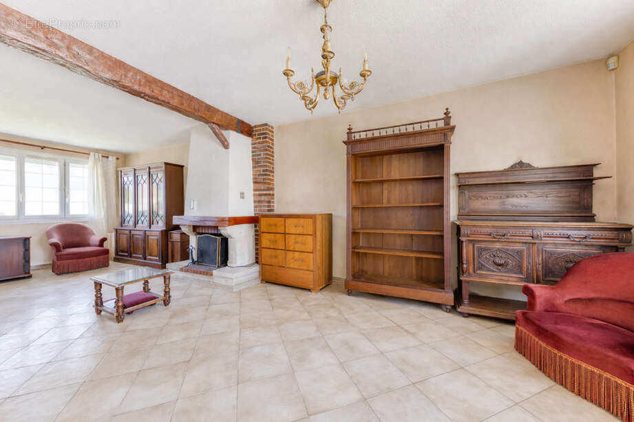 Maison à OZOIR-LA-FERRIERE