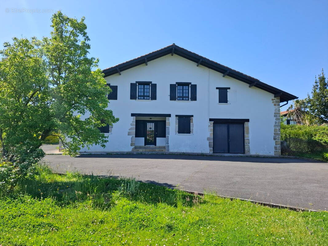 Appartement à URRUGNE