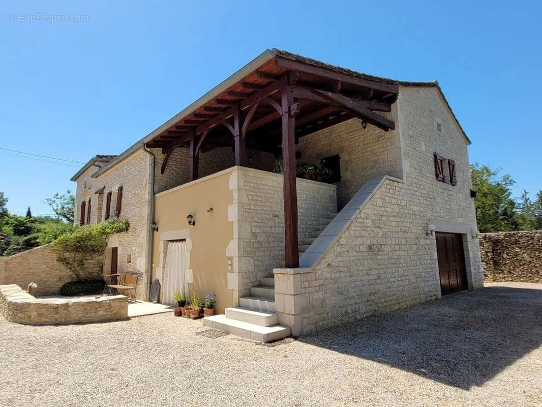 Charmante propriété en pierre avec dépendance, sur plus de 2500 m² de terrain, à 20 minutes de Cahors - photo 18