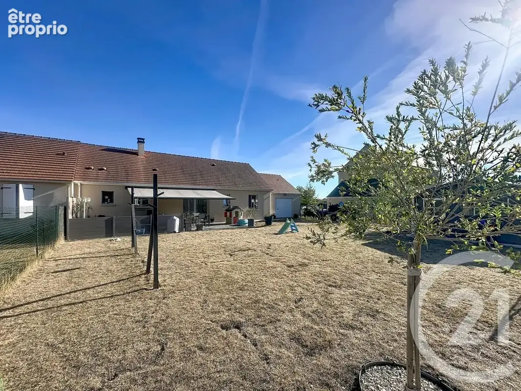 Maison 5 pièces 97 m² à vendre à La Ferte-Saint-Aubin (45240) - photo 3