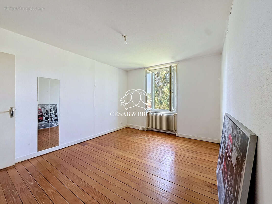 Maison 137 m² à Belmont-De-La-Loire  - photo 5