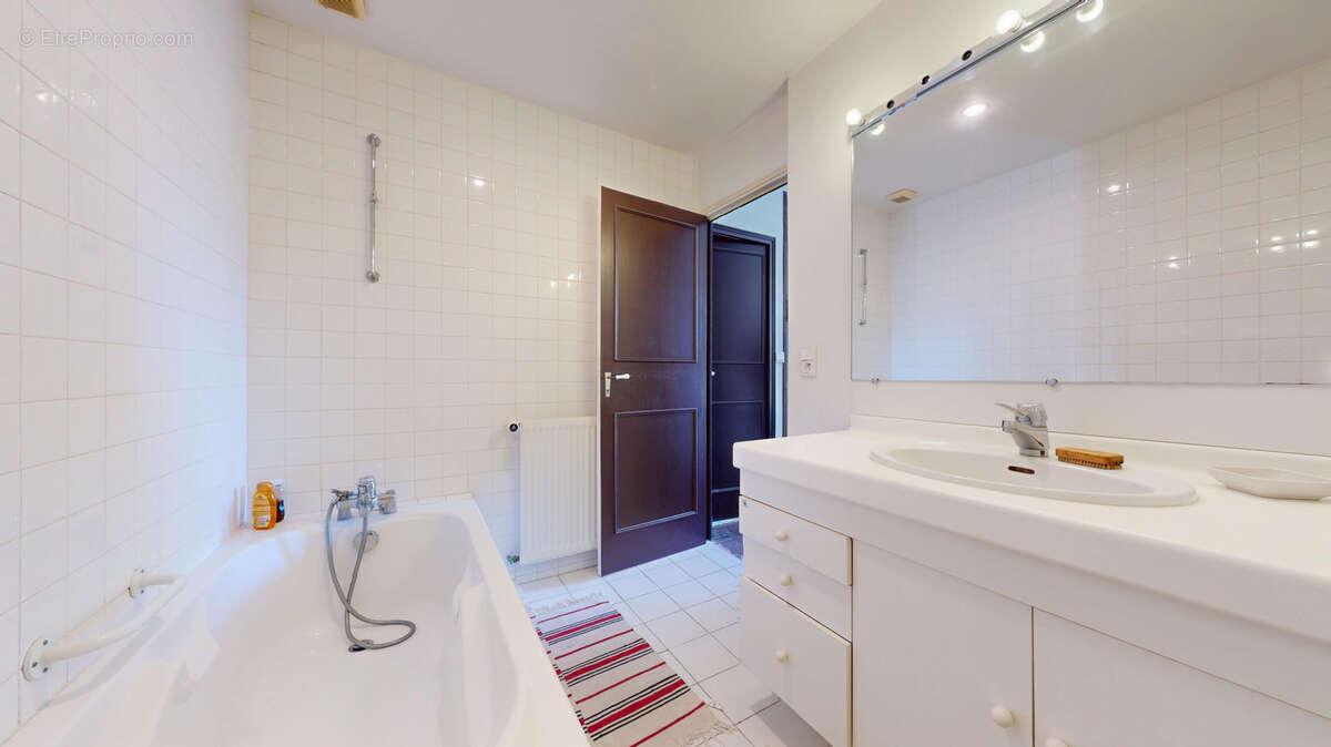 Maison à LOURES-BAROUSSE