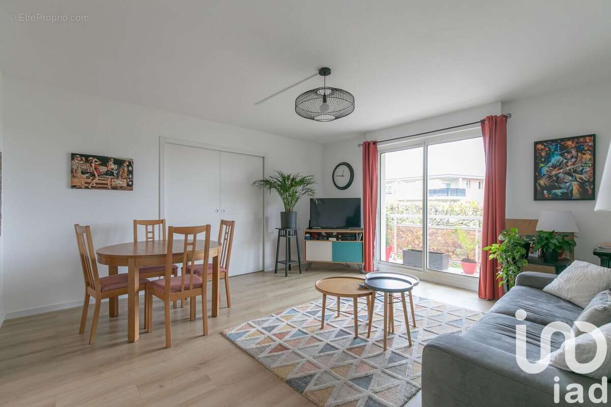 Photo 2 - Appartement à LE PERREUX-SUR-MARNE