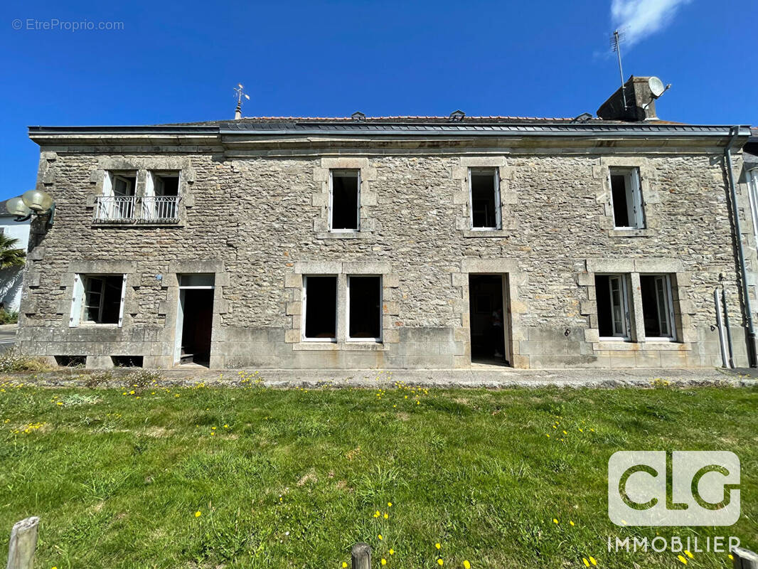 Maison à SAINT-JEAN-TROLIMON