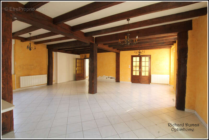 Maison à LE MESNIL-SUR-OGER