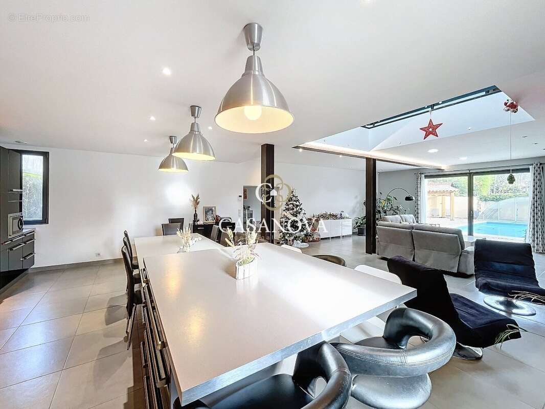 Maison de charme rénovée esprit loft avec piscine et volumes généreux  Pézenas - photo 7