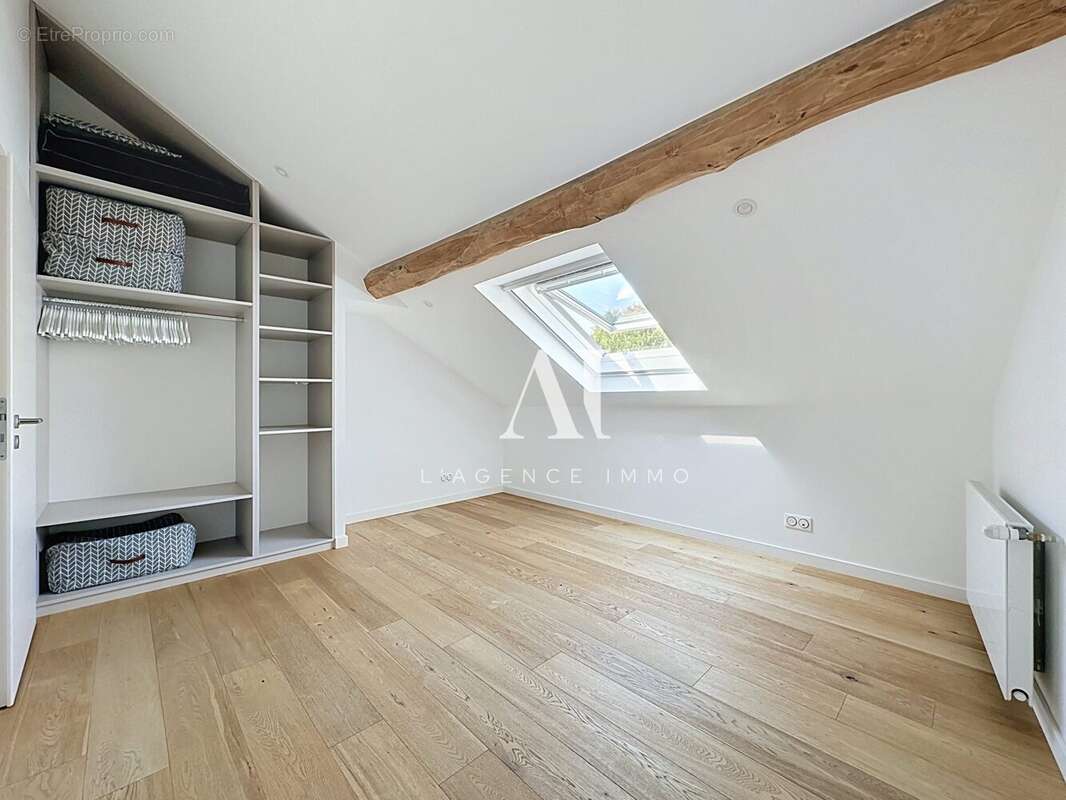 Appartement 149 m² à Crozet  - photo 9