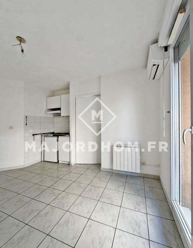 Appartement à MARSEILLE-5E