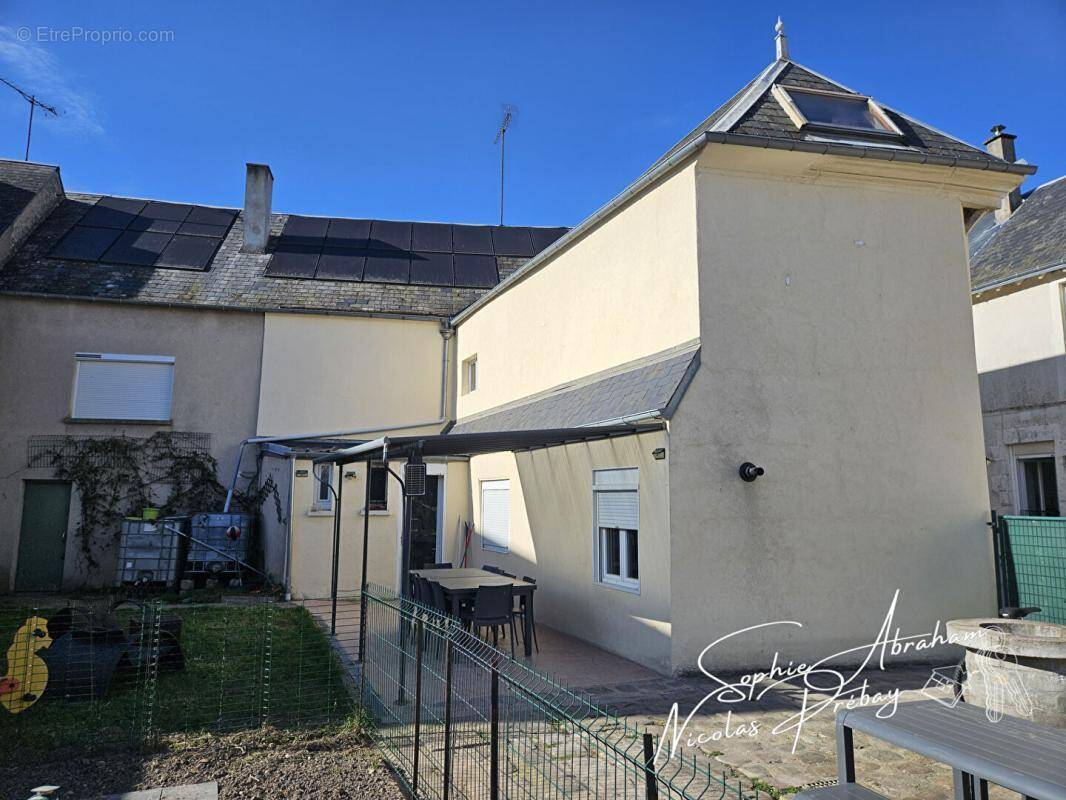 Maison à TOURY