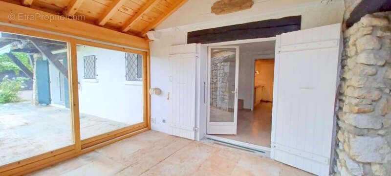 Maison 6 pièces avec piscine et terrain - photo 5