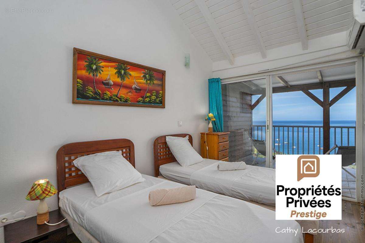 Superbe Appartement T3 Duplex ,vue mer exceptionnelle et piscine- Bouillante - photo 3