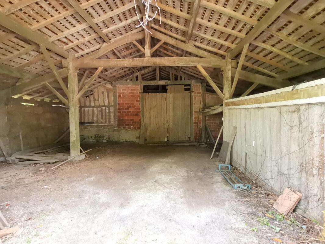 Maison à MONBAHUS