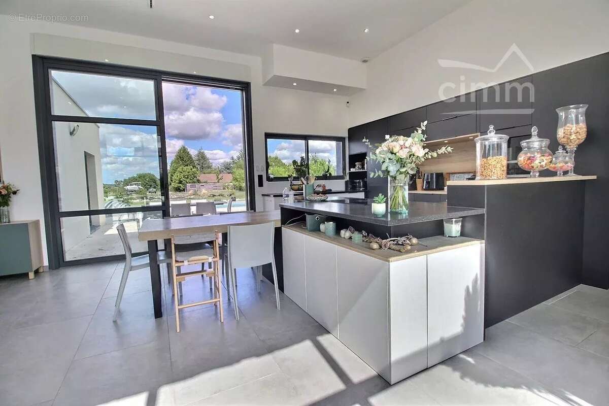 Maison à SAVONNIERES