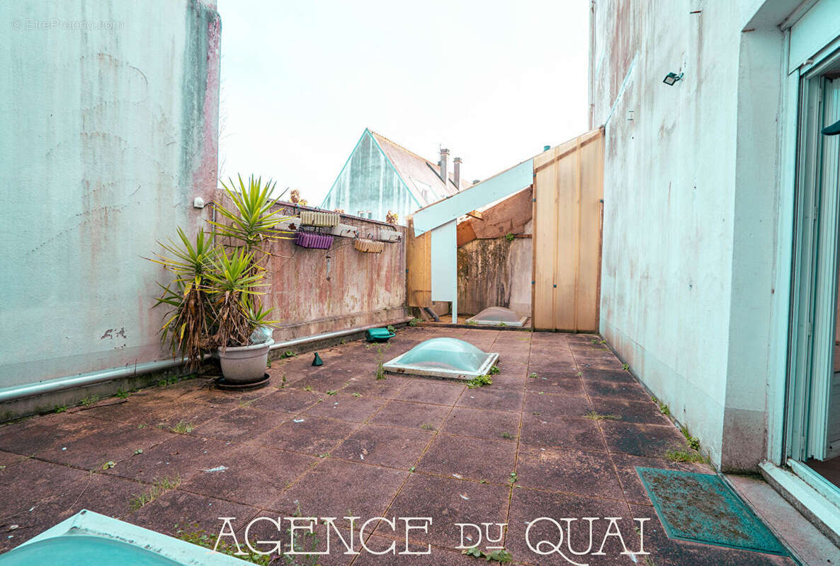 A vendre Immeuble à fort potentiel centre-ville de Concarneau - Idéal investisseur ou projet hôtelier - photo 3