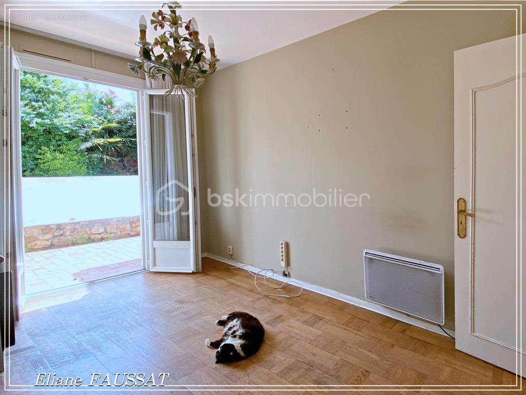 Maison de ville, 5/6 chambres 170m² avec piscine couverte, dépaysement exotique à Tarbes !!! - photo 15