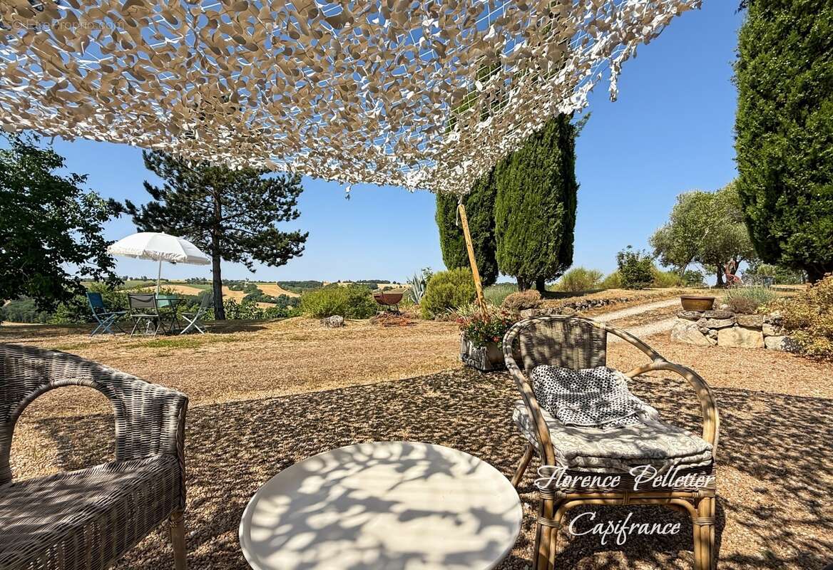 Maison à vendre 3 pièces CUQ TOULZA (81) - Terrain de 9 900 m² et dépendances - photo 2