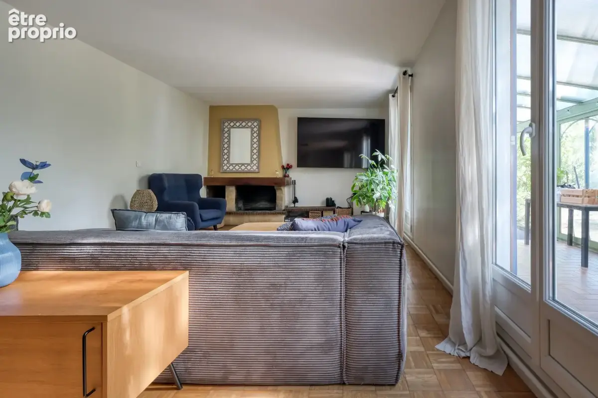 LIMOURS MAISON  7/8 pieces - 5 chambres dont 3 de plain pied - sous-sol total - terrain de 870m2 - photo 3