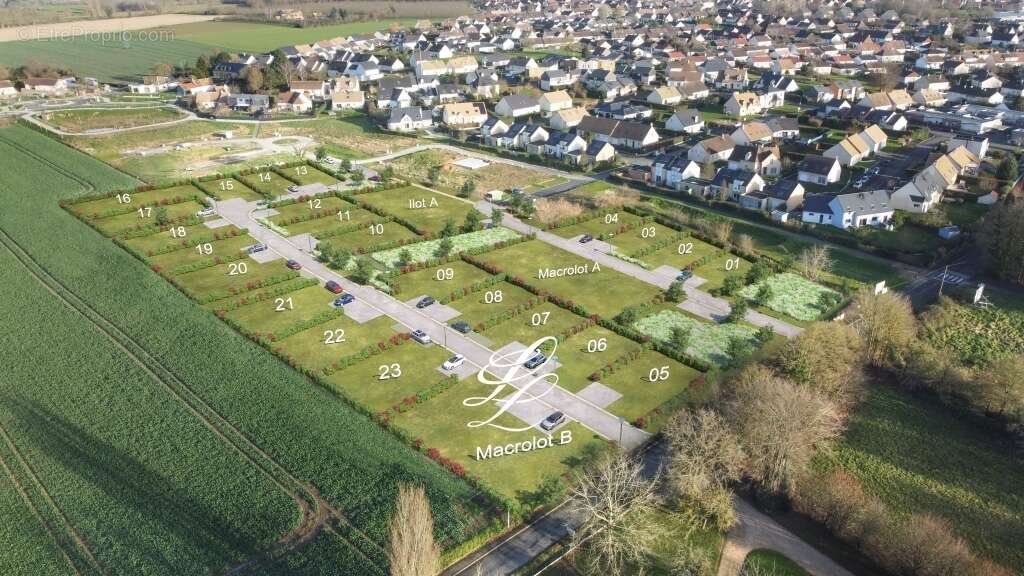 Terrain à SARGE-LES-LE-MANS