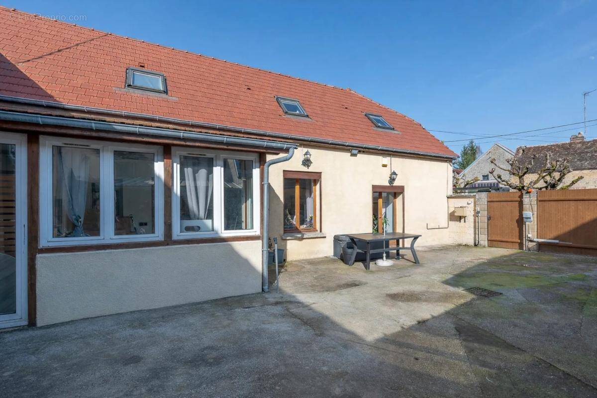 Maison à VILLENAUXE-LA-GRANDE