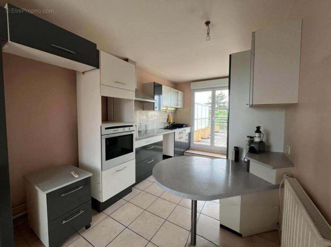 Appartement à SATHONAY-CAMP