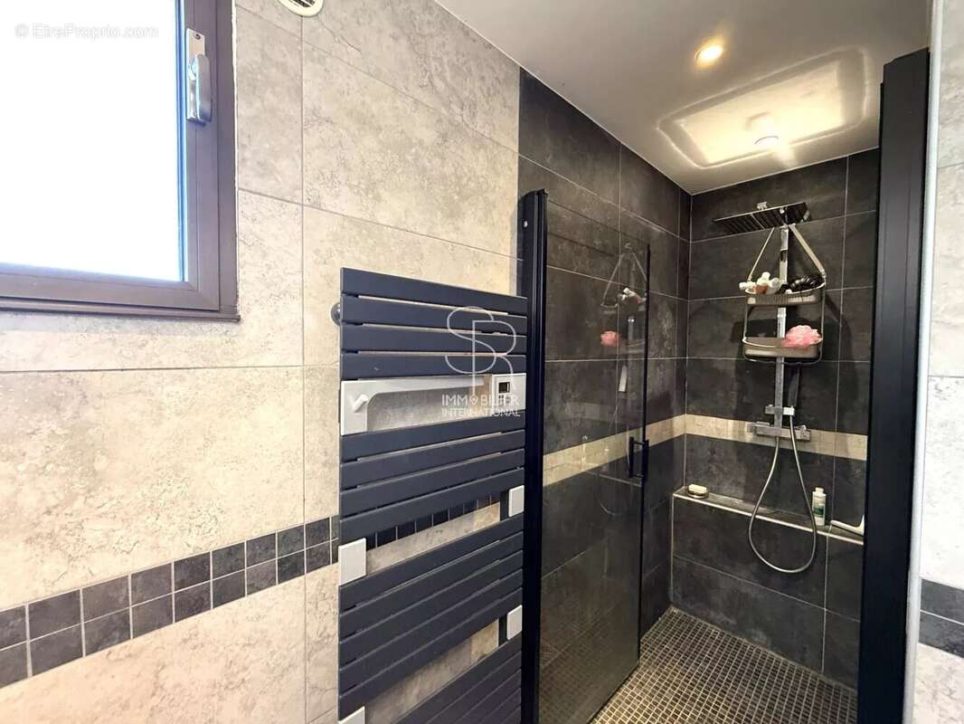 Appartement à VILLENEUVE-LOUBET