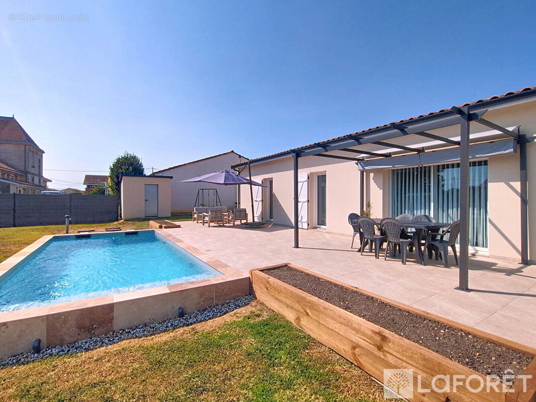 Maison à SAINT-ANDRE-DE-CUBZAC