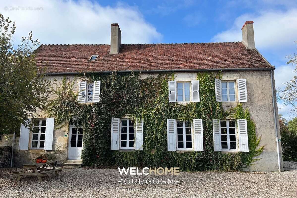 Maison à MARS-SUR-ALLIER