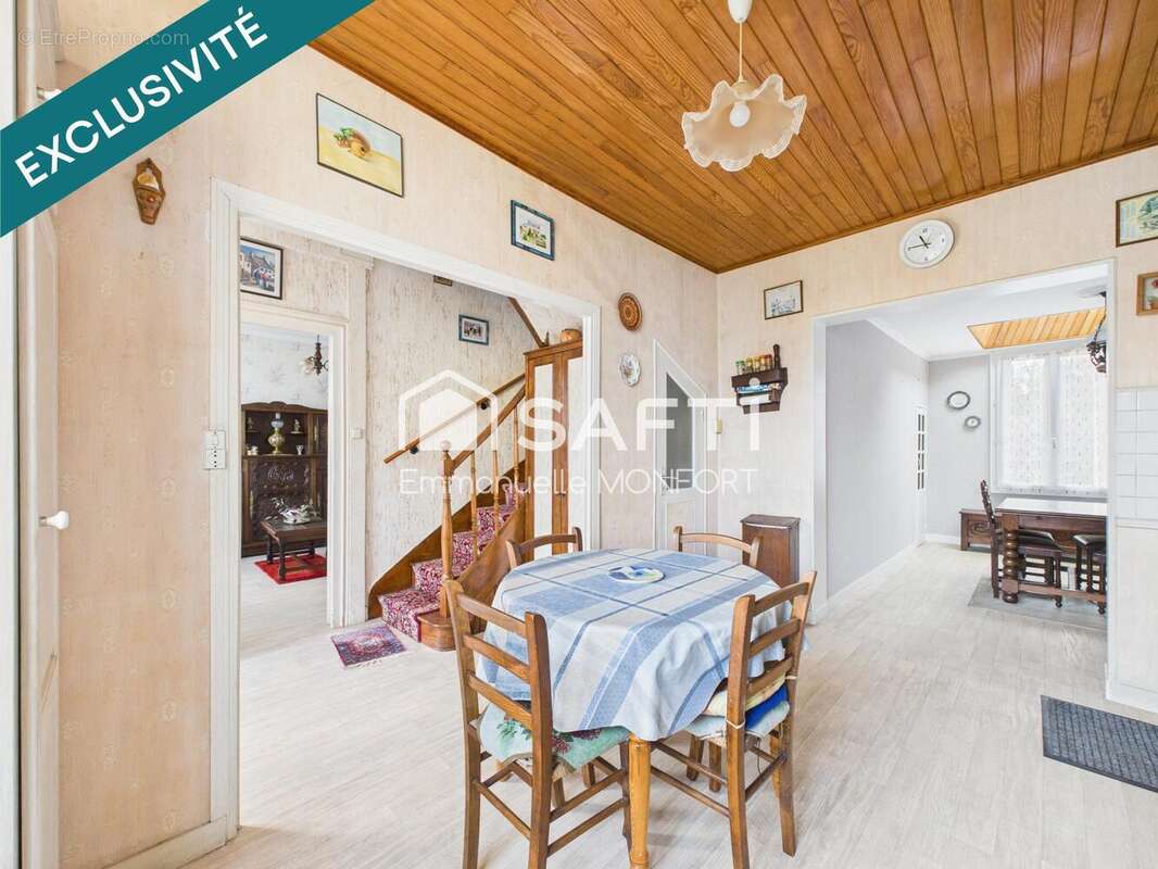 Photo 2 - Maison à SAINT-MARTIN-DES-CHAMPS