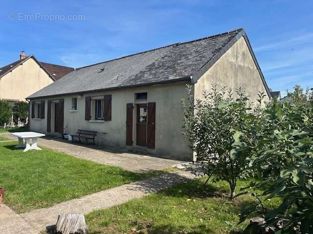 Maison à LA BAZOCHE-GOUET