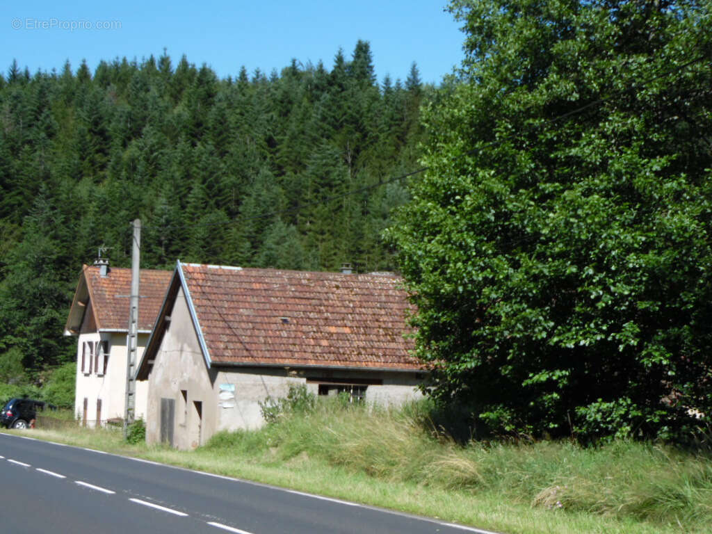 Maison à LE MONT