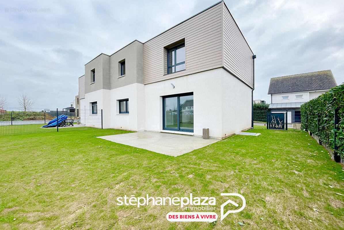 Maison à FRANQUEVILLE-SAINT-PIERRE