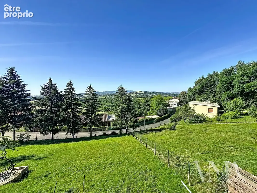 Lozanne   Maison à rénover avec un terrain et beau potentiel - photo 1
