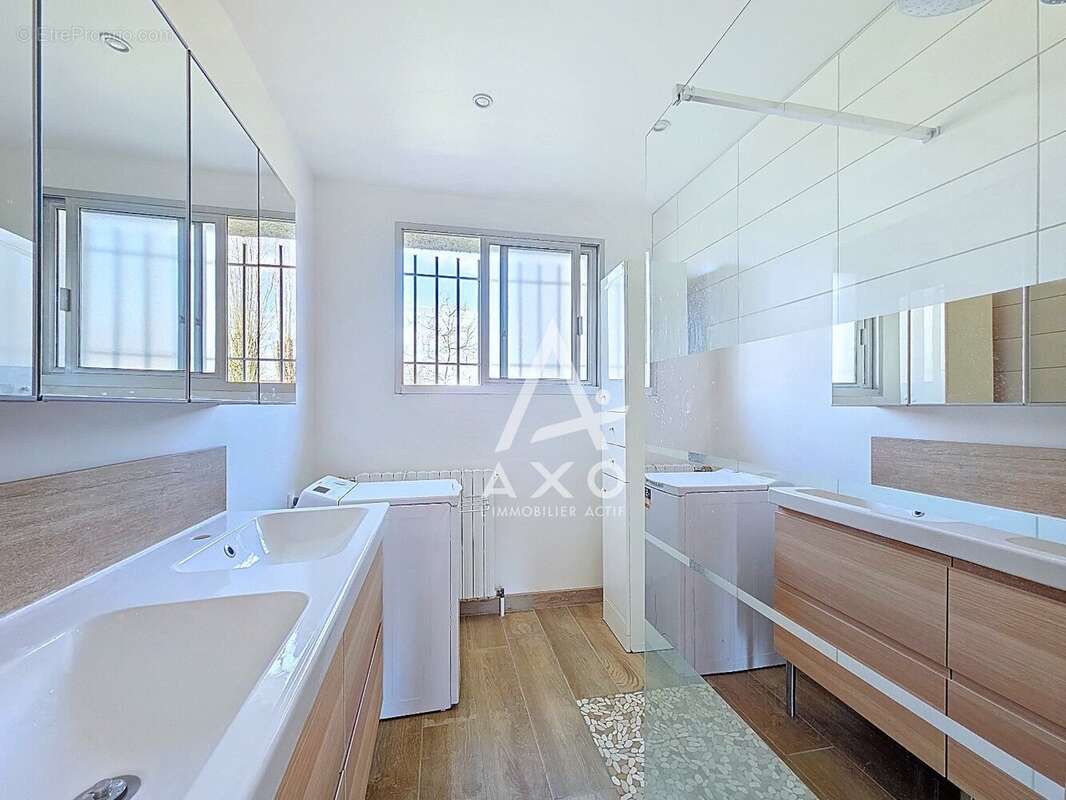 Maison à VILLEMANDEUR