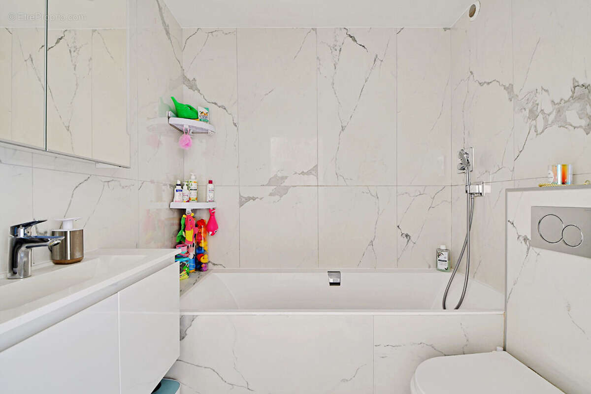 Appartement à ISSY-LES-MOULINEAUX