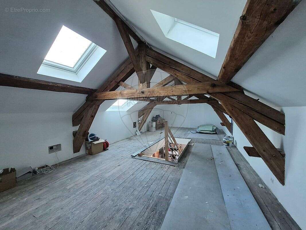 Maison à REGNY