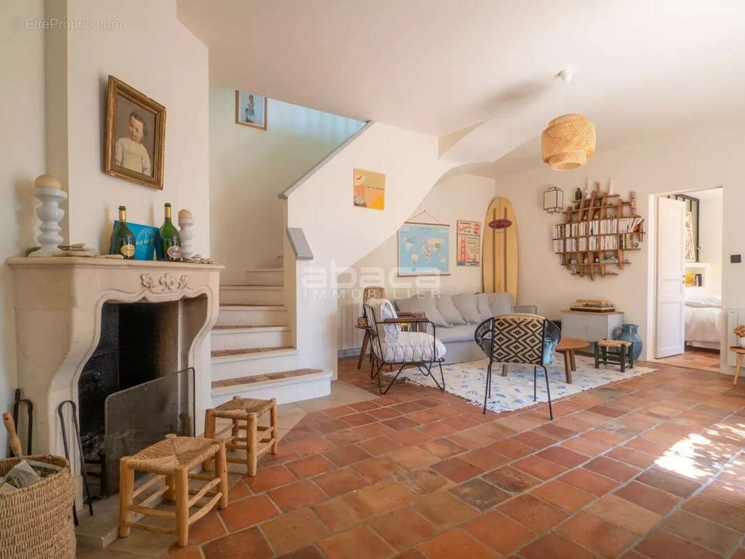 Maison à LES PORTES-EN-RE