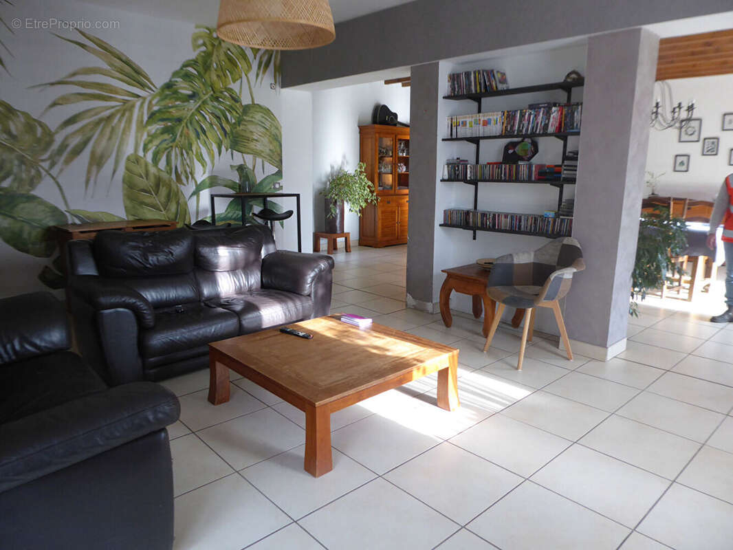 Maison à PONT-L&#039;EVEQUE