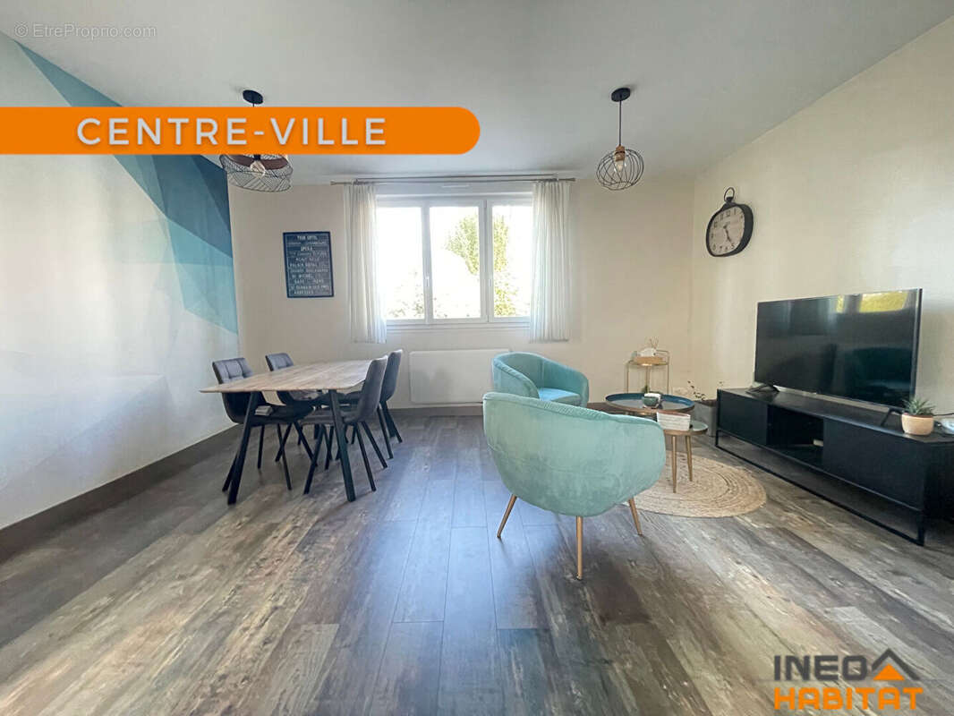 Appartement à LA MEZIERE