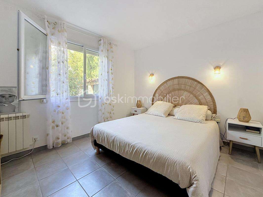 Maison 5 chambres avec piscine - garage - patio - photo 9