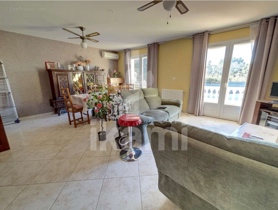 Maison à RESTINCLIERES