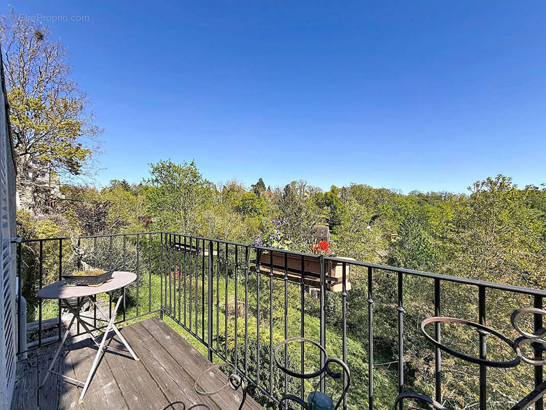 Maison à NEAUPHLE-LE-CHATEAU