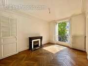 Appartement à PARIS-10E