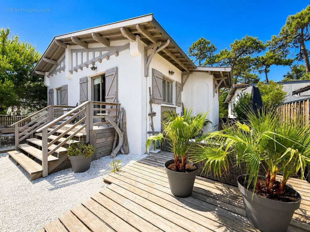 Charmante maison avec quatre chambres et un jardin intime à Arcachon, quartier des Abatilles. - photo 2