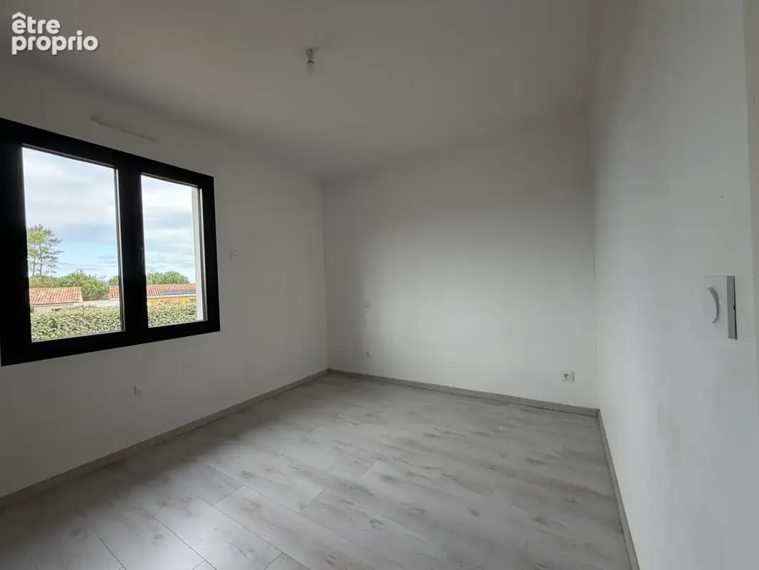 Maison de plain-pied récente avec jardin clos - photo 6